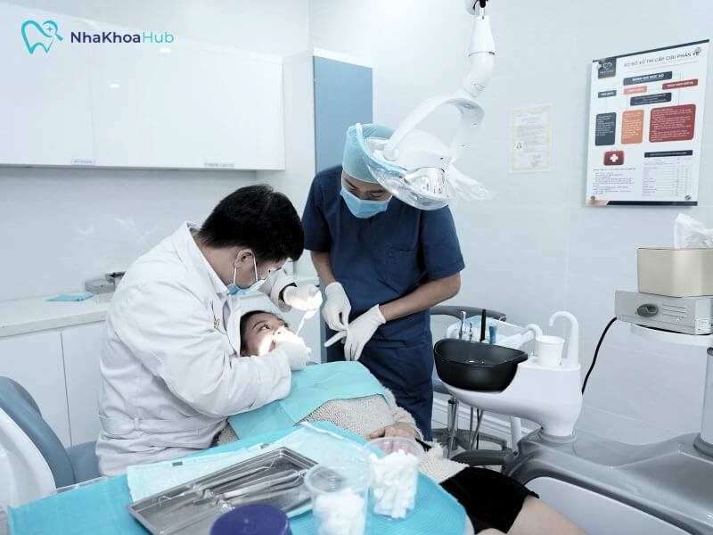 Đội ngũ Bác sĩ Nha khoa DC Dentist Đội ngũ bác sĩ Nha khoa Quốc tế DC Dentist đều có trình độ chuyên môn cao và tự tin khắc phục các vấn đề từ đơn giản đến phức tạp