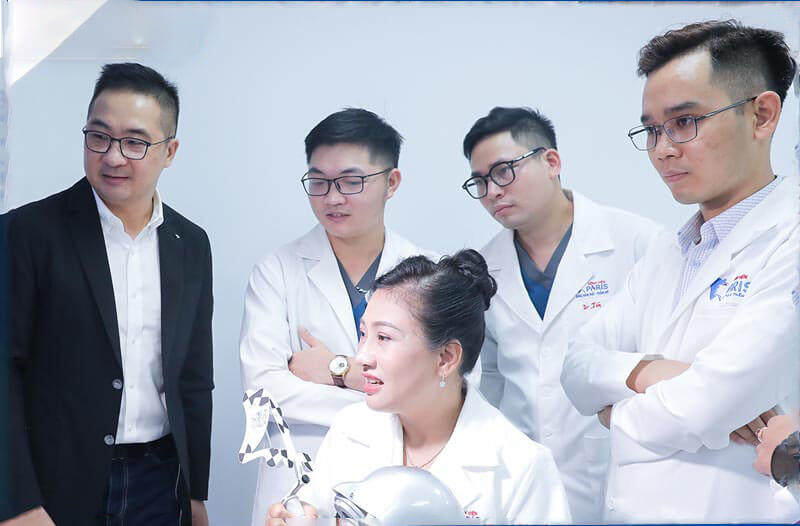 Bác sĩ trực tiếp điều trị đều được đào tạo bài bản với đầy đủ chứng chỉ