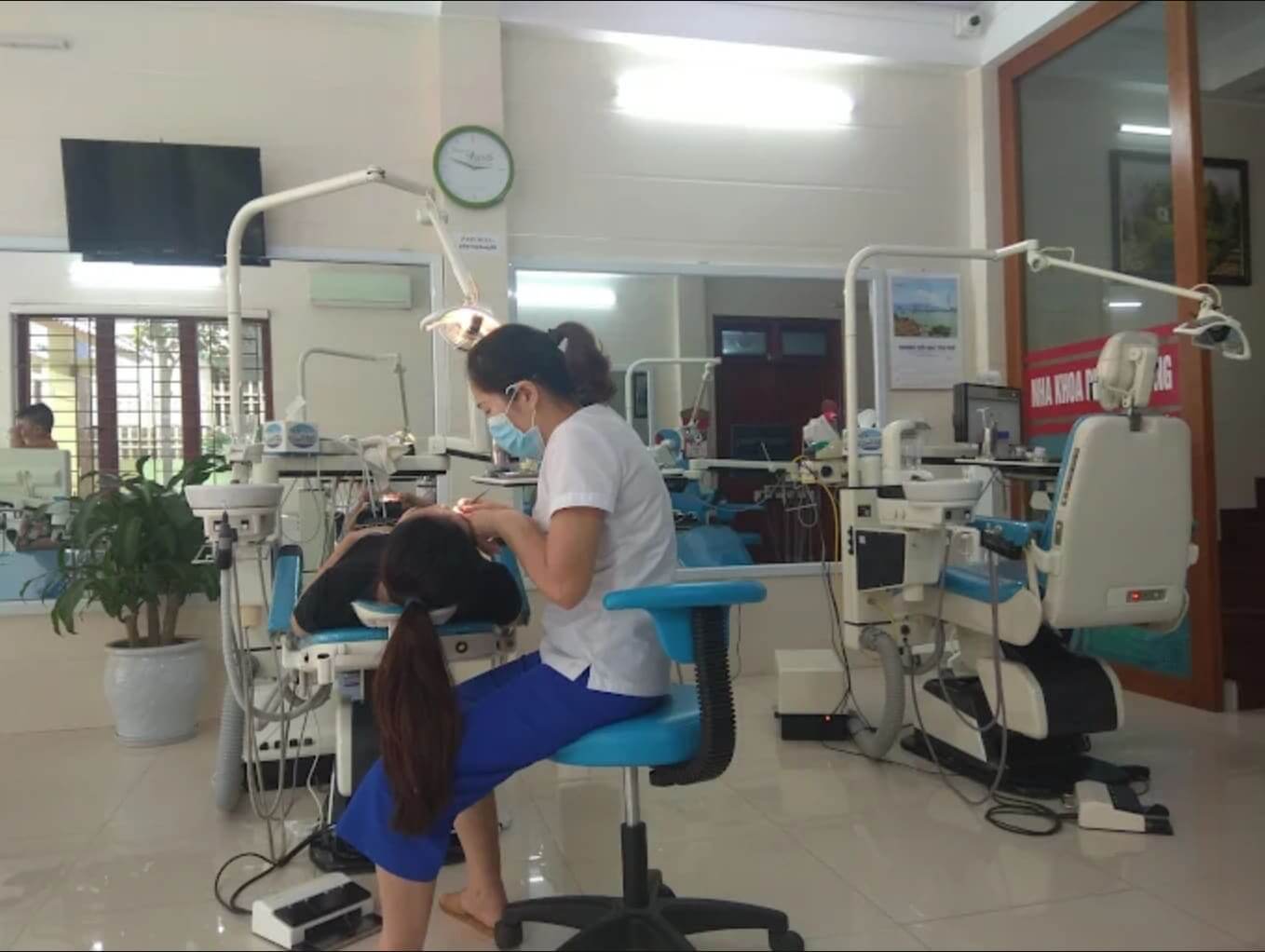 Nha Khoa Phương Đông được thành lập từ năm 2004