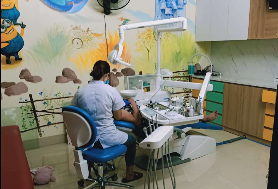 Nha khoa Liên Giang nằm ở trung tâm thị trấn Quốc Oai