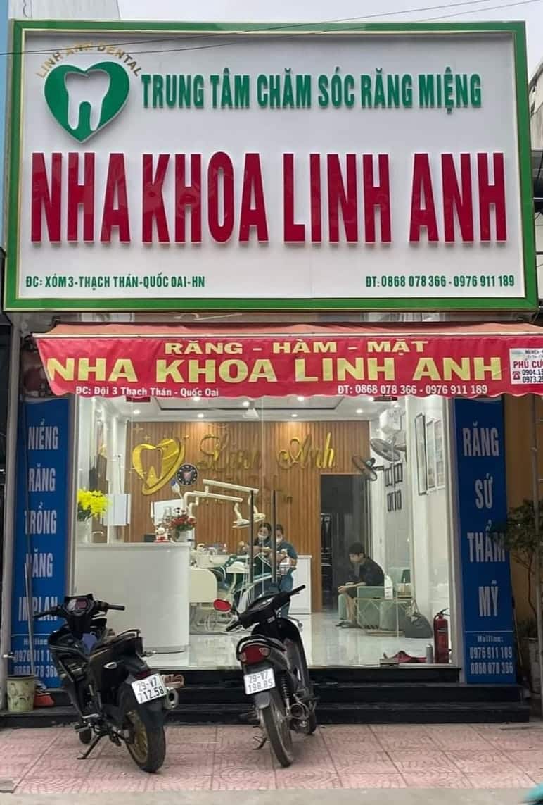 Không gian sạch sẽ, thoáng mát với ghế chờ êm ái là những ưu điểm của Linh Anh
