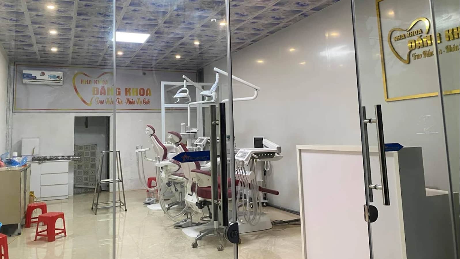 Nha khoa cung cấp dịch vụ toàn diện