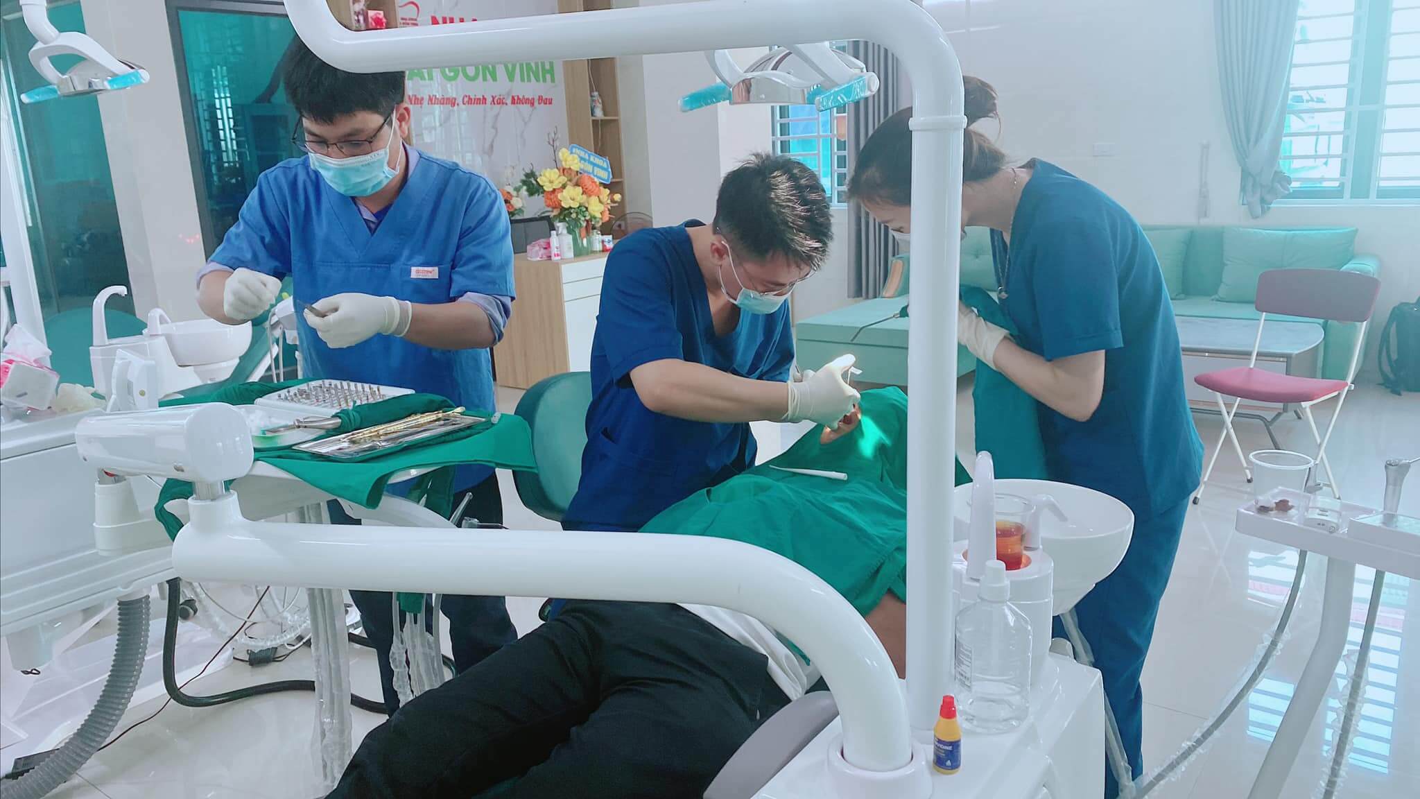 Nha khoa sở hữu đội ngũ nha sĩ tận tâm, chuyên nghiệp