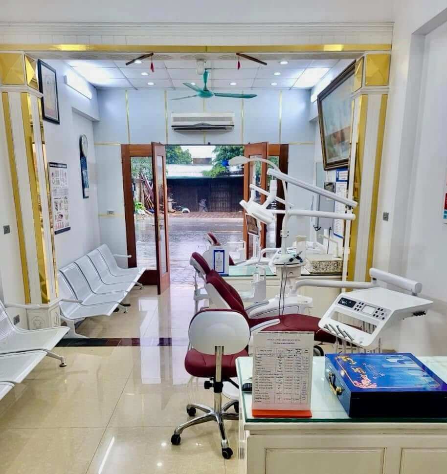 Không gian phòng khám sạch sẽ, thoáng mát