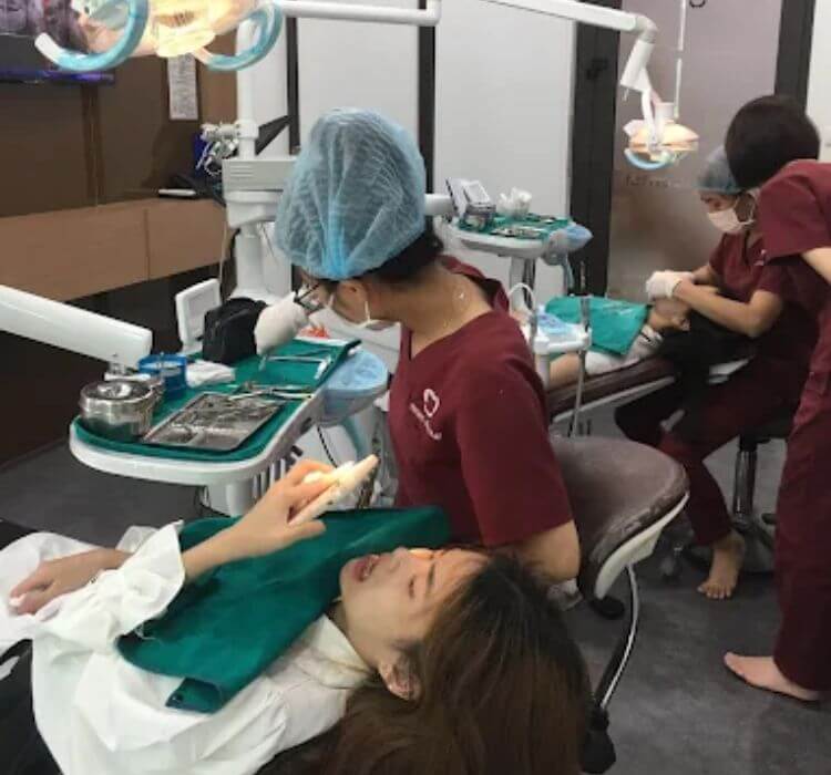 Hệ thống máy móc tại Times Dental hiện đại
