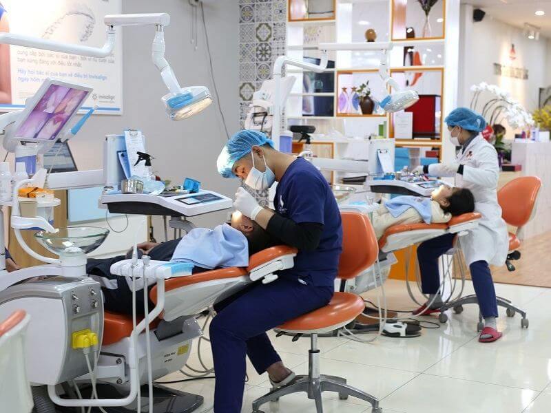 Nên lựa chọn những nha khoa cung cấp đa dạng dịch vụ phù hợp với nhiều đối tượng