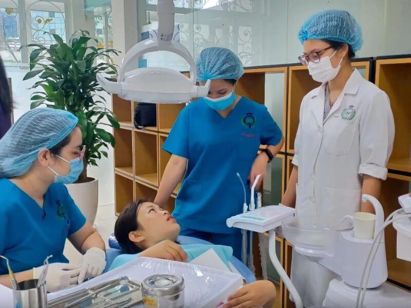 Phòng khám thành lập từ năm 2009 cung cấp các dịch vụ chăm sóc răng miệng uy tín