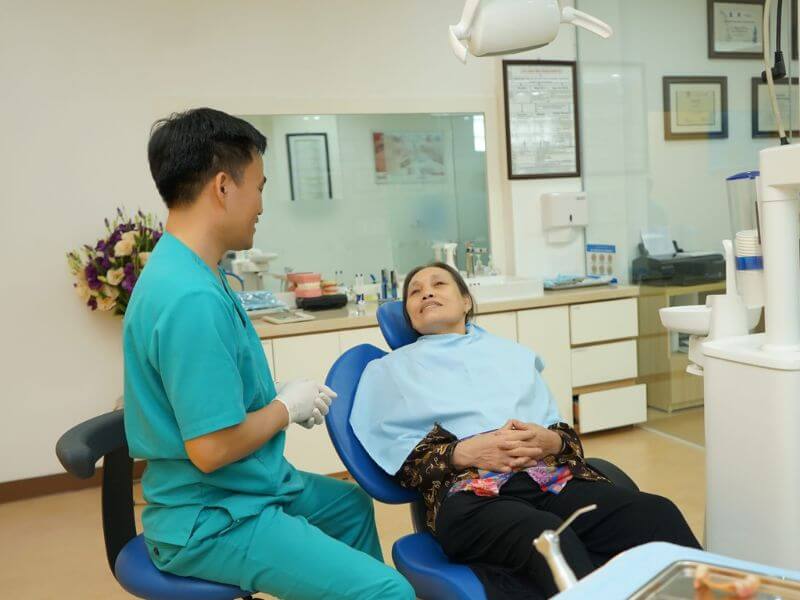 Trải nghiệm phục hình răng của bà Lan tại Khoa Ngoại Tổng Hợp - Trung Tâm Y Tế Huyện Quế Phong