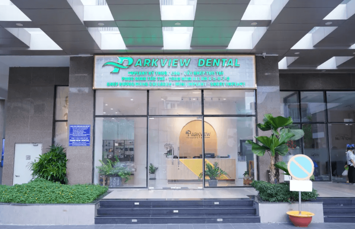 Nha khoa tọa lạc tại khu vực dễ tìm, thuận tiện di chuyển